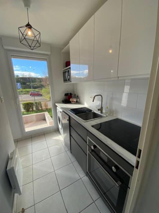 Mulhouse Grand T2 -  La Fonderie -Parking Gratuit Apartment Luaran gambar